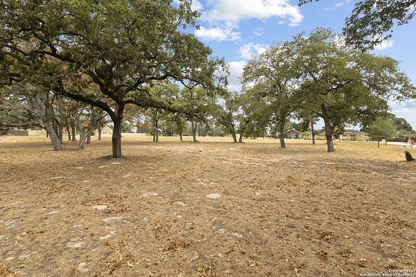 1 Acre of Residential Land for Sale in La Vernia, Texas