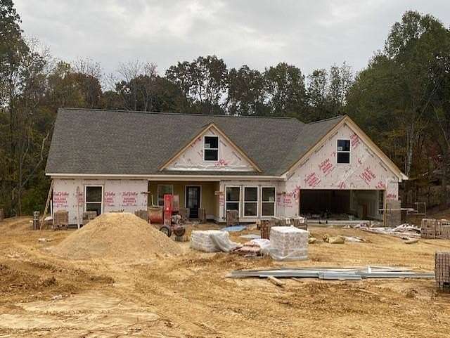 2.1 Acres of Residential Land with Home for Sale in Coldwater, Mississippi