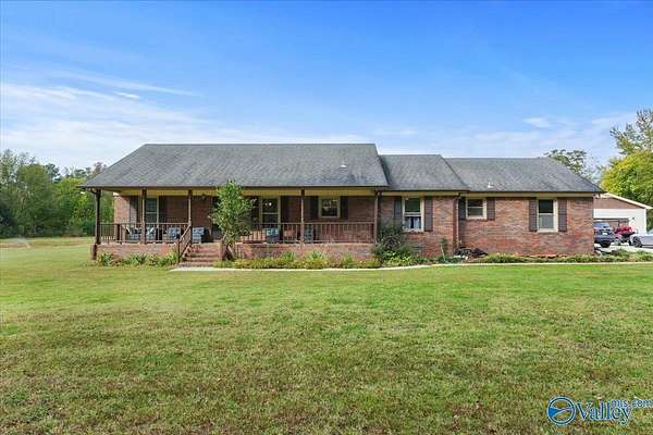 4 Acres of Residential Land with Home for Sale in Ardmore, Alabama