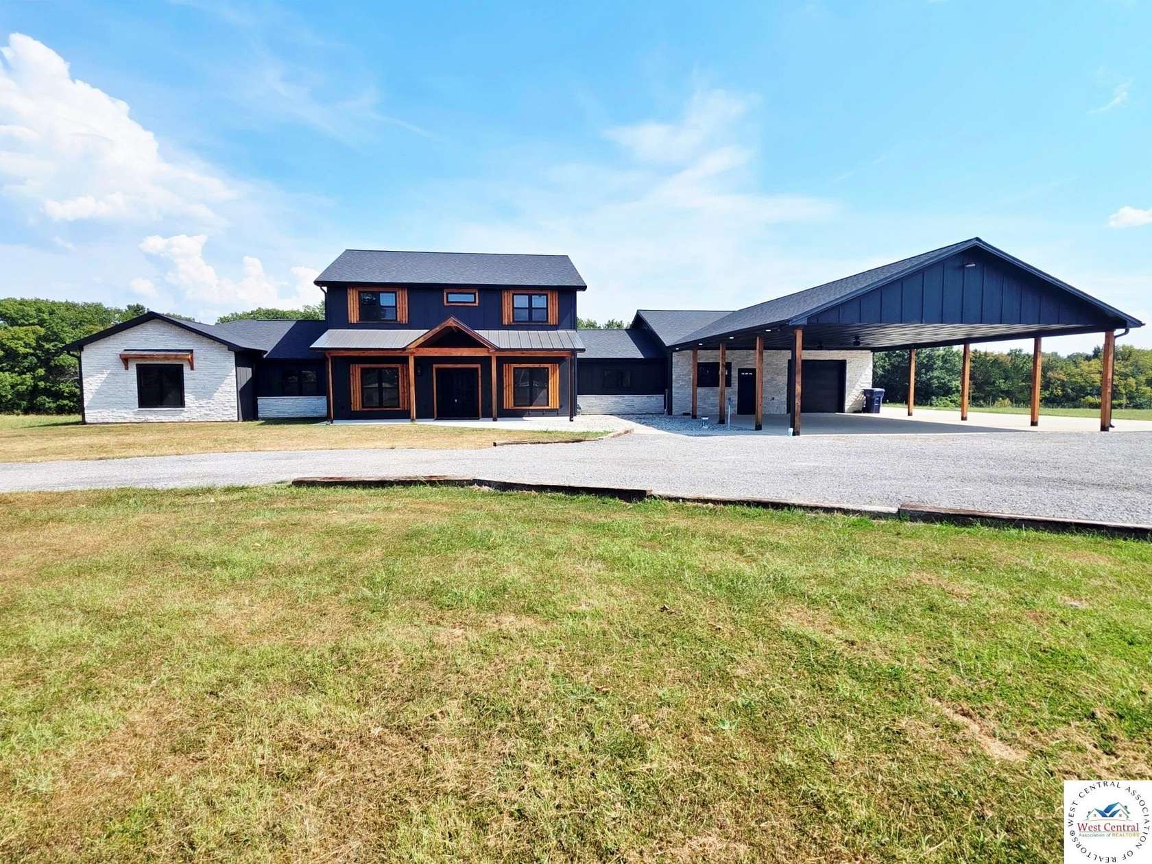 2.5 Acres of Residential Land with Home for Sale in Sedalia, Missouri