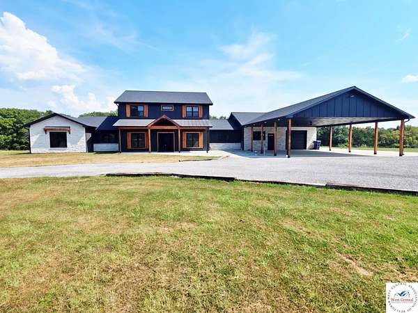 2.5 Acres of Residential Land with Home for Sale in Sedalia, Missouri