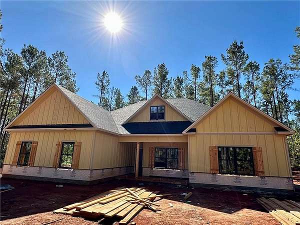 3 Acres of Residential Land with Home for Sale in Salem, Alabama