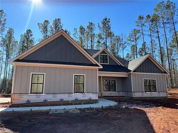 3 Acres of Residential Land with Home for Sale in Salem, Alabama