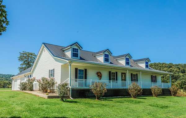 17 Acres of Land with Home for Sale in Monticello, Kentucky