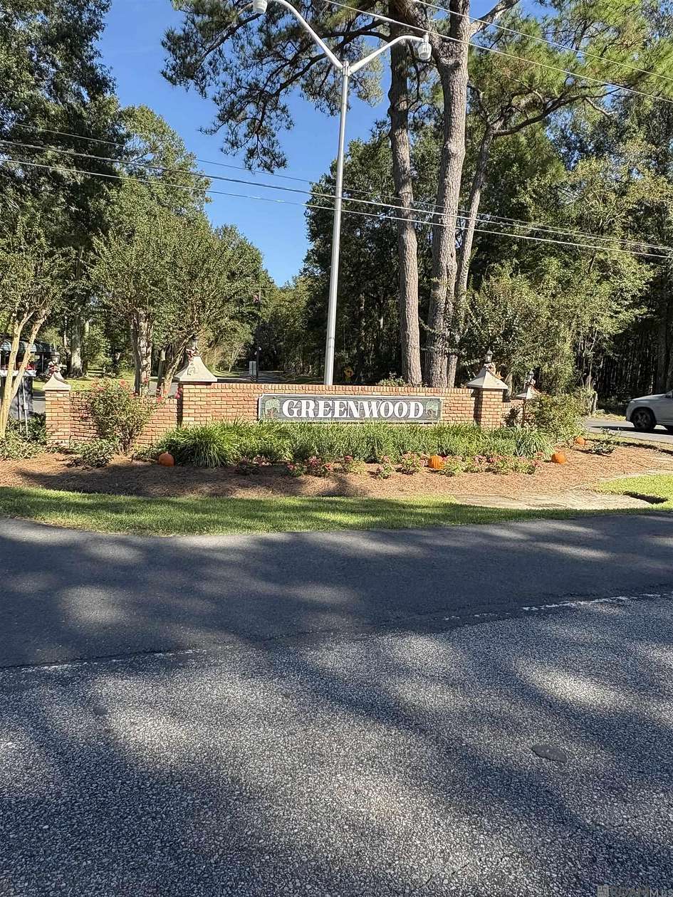 0.45 Acres of Residential Land for Sale in Baton Rouge, Louisiana