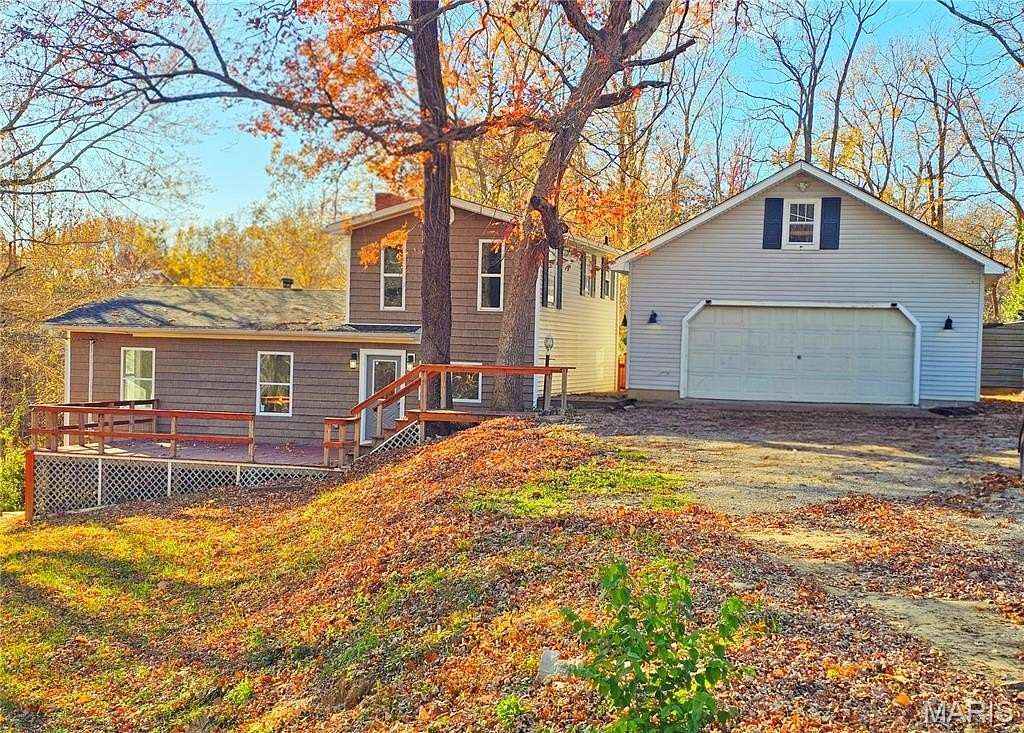 5 Acres of Residential Land with Home for Sale in Caseyville, Illinois