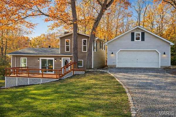 5 Acres of Residential Land with Home for Sale in Caseyville, Illinois