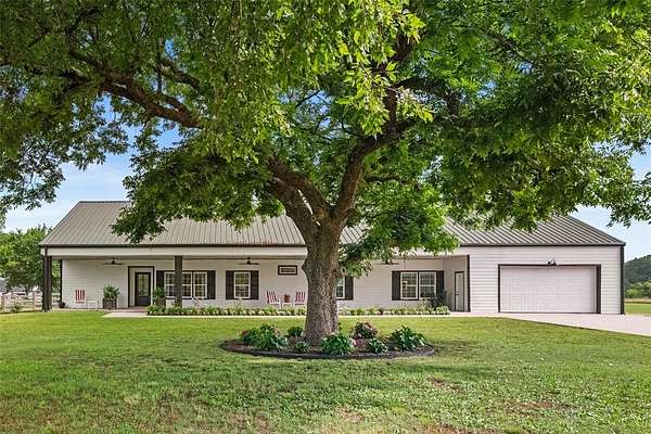 2.88 Acres of Residential Land with Home for Sale in Caddo Mills, Texas