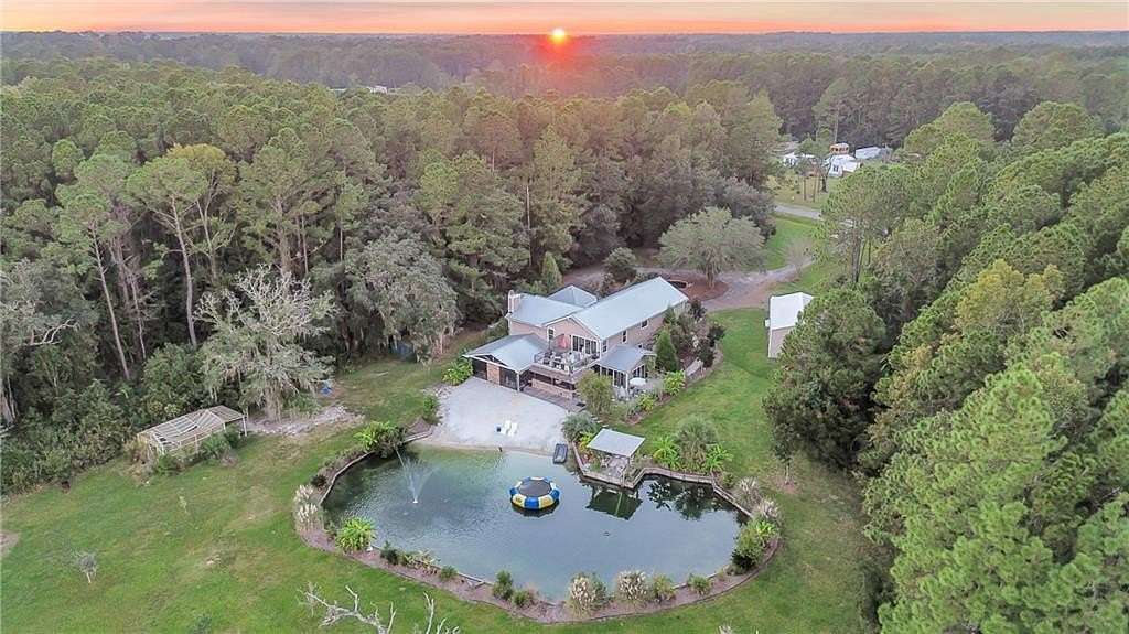 2.47 Acres of Residential Land with Home for Sale in Townsend, Georgia