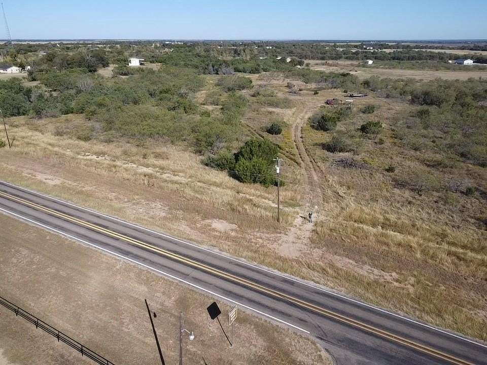 10 Acres of Residential Land for Sale in China Spring, Texas