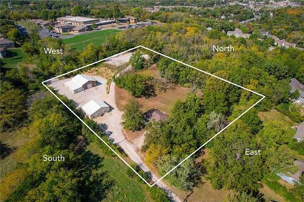 3.59 Acres of Residential Land with Home for Sale in Kansas City, Missouri