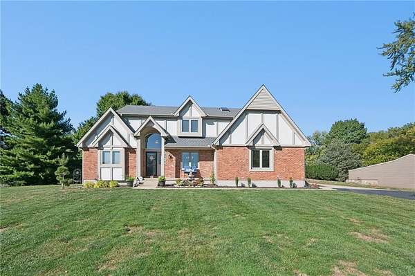 2.4 Acres of Residential Land with Home for Sale in Independence, Missouri