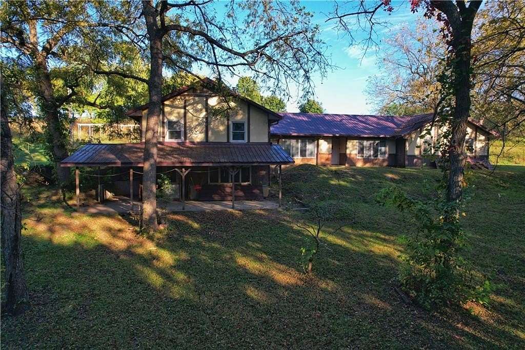 7.72 Acres of Residential Land with Home for Sale in Atchison, Kansas