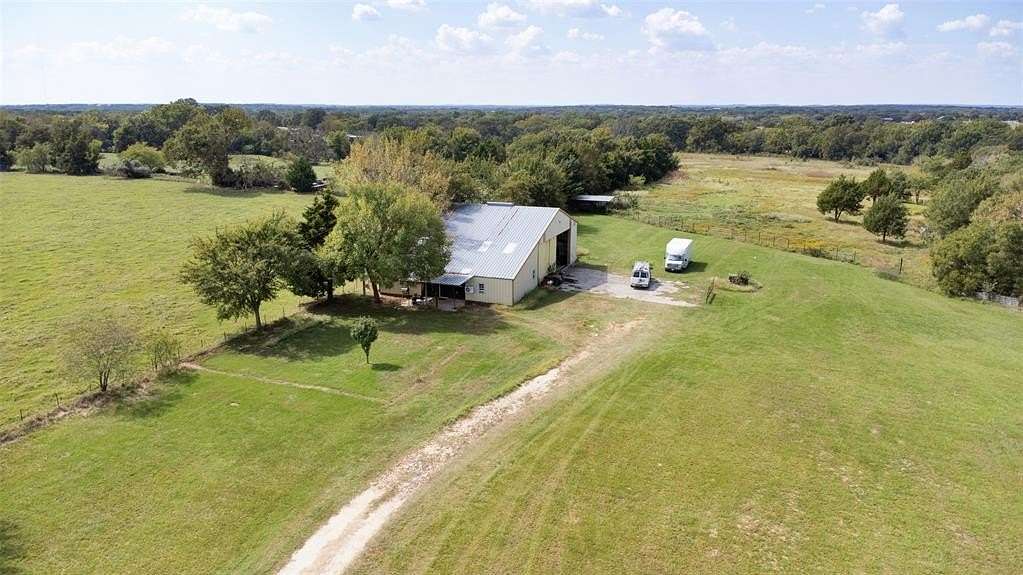 14.3 Acres of Land with Home for Sale in Whitesboro, Texas