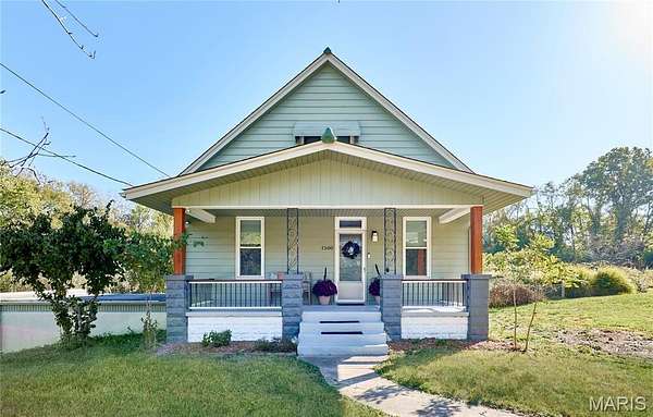 2.85 Acres of Residential Land with Home for Sale in Belleville, Illinois