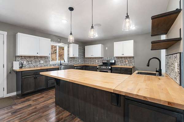 6.25 Acres of Residential Land with Home for Sale in Pocatello, Idaho