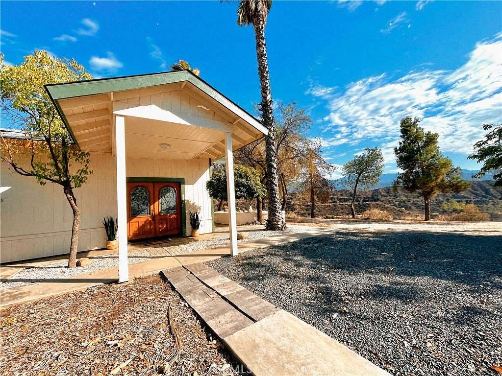 9.3 Acres of Land with Home for Sale in Aguanga, California