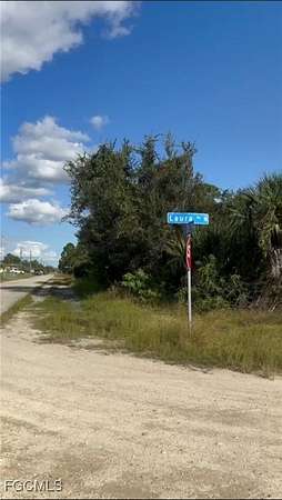 0.25 Acres of Residential Land for Sale in Lehigh Acres, Florida