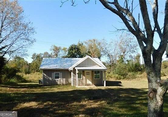 1.5 Acres of Residential Land with Home for Sale in Nicholson, Georgia