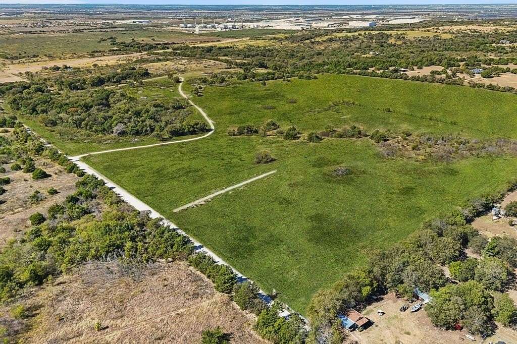 18.4 Acres of Land for Sale in Midlothian, Texas