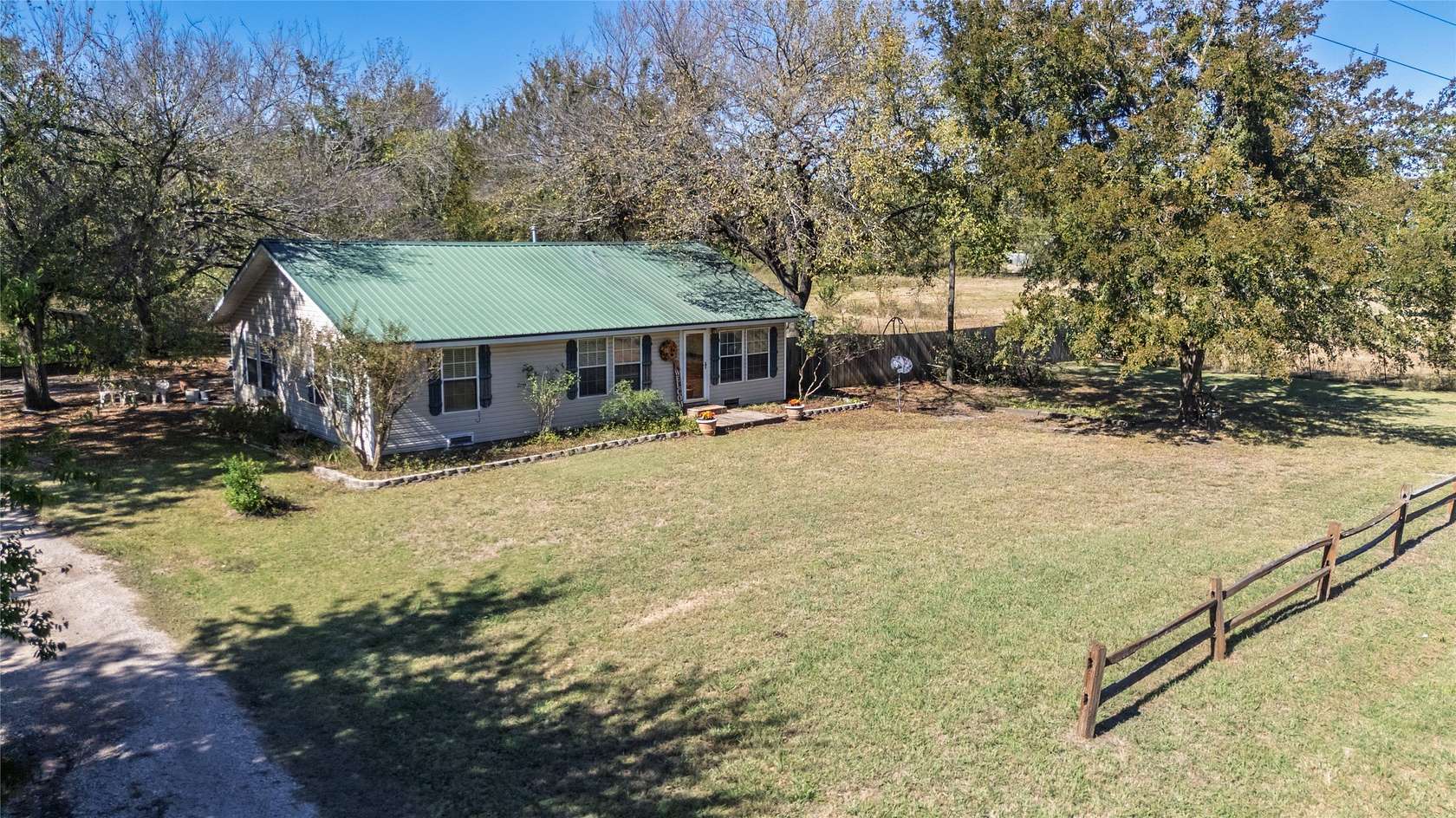 5.5 Acres of Land with Home for Sale in Ladonia, Texas