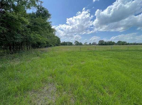 1 Acre of Land for Sale in Emory, Texas