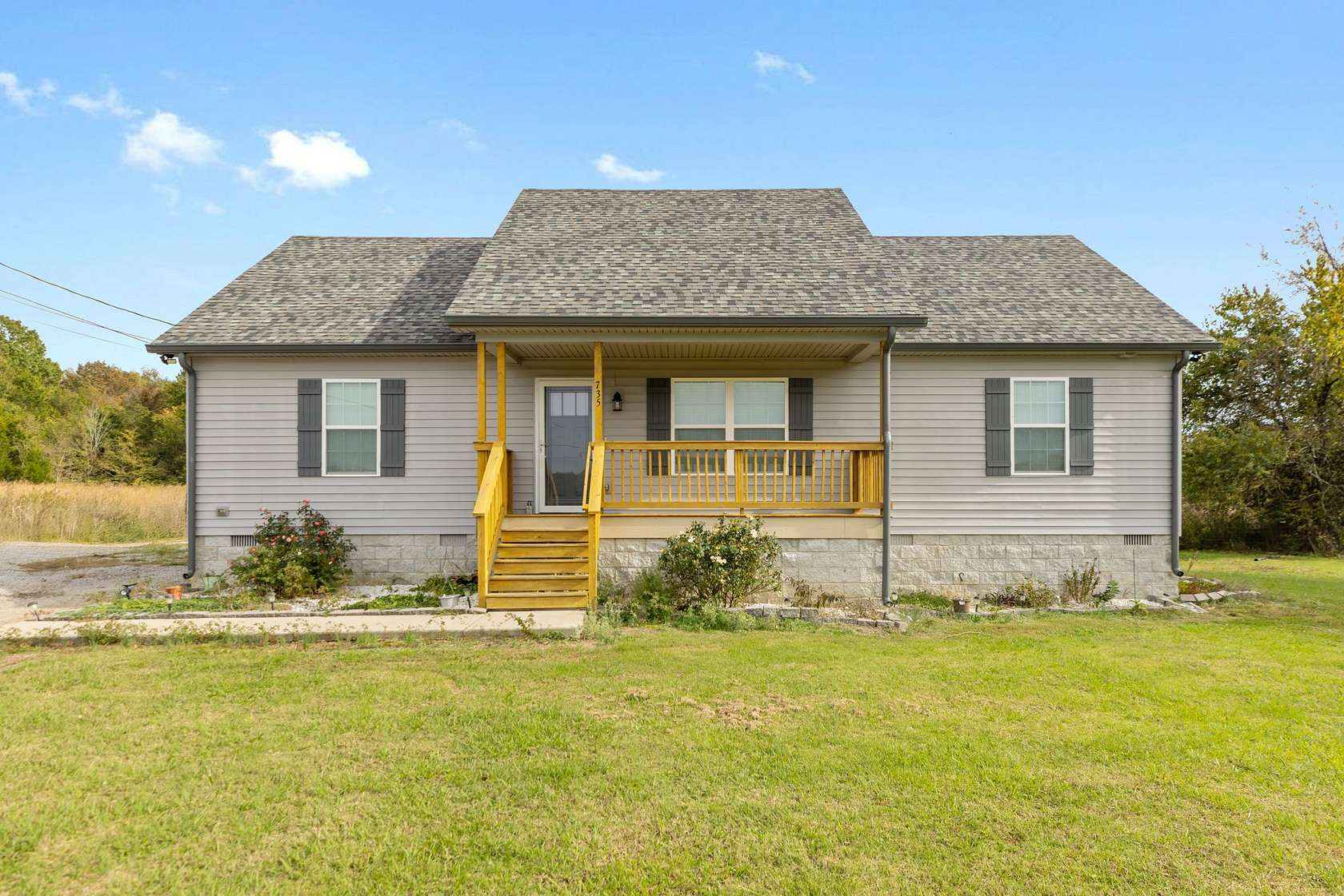 6 Acres of Residential Land with Home for Sale in Lewisburg, Tennessee