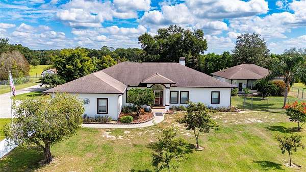 2.59 Acres of Residential Land with Home for Sale in Dade City, Florida