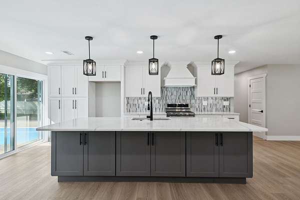 1.5 Acres of Residential Land with Home for Sale in Nashville, Tennessee