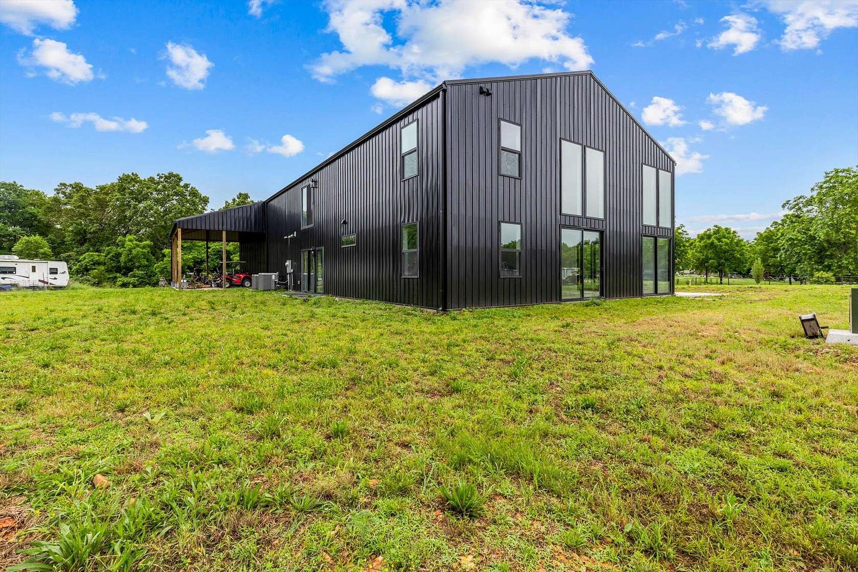 10.5 Acres of Land with Home for Sale in Nixa, Missouri