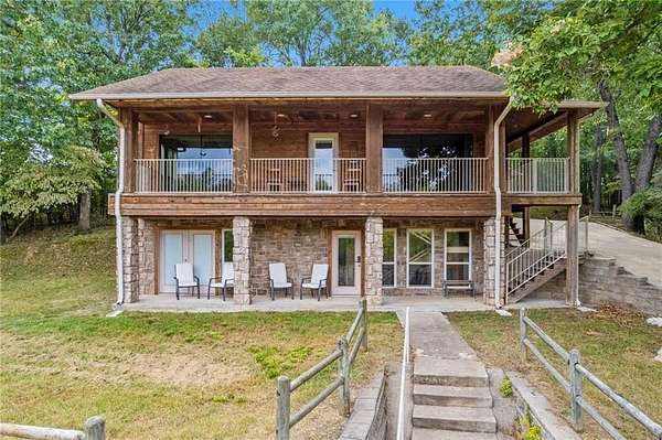 1.56 Acres of Residential Land with Home for Sale in Springdale, Arkansas