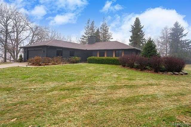 6.1 Acres of Land with Home for Sale in Leoni Township, Michigan