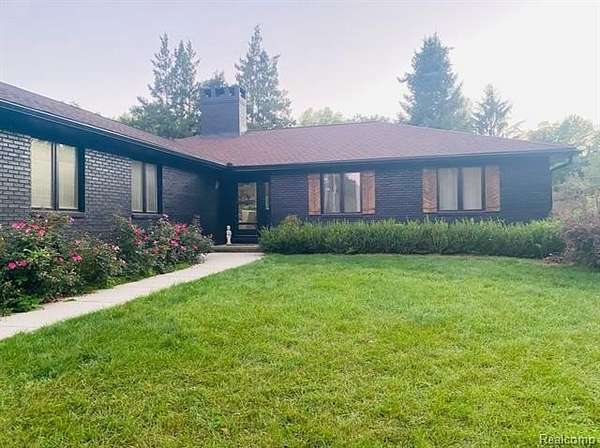 6.1 Acres of Improved Mixed-Use Land for Sale in Jackson, Michigan