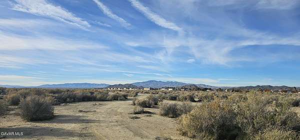 5 Acres of Land for Sale in Rosamond, California