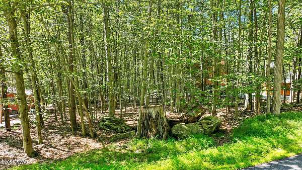 0.36 Acres of Residential Land for Sale in Lake Ariel, Pennsylvania