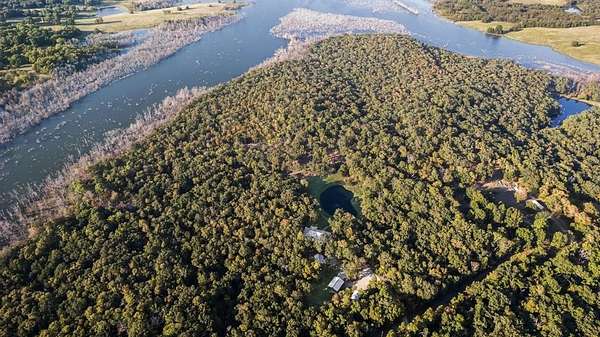 15.7 Acres of Land for Sale in Windom, Texas