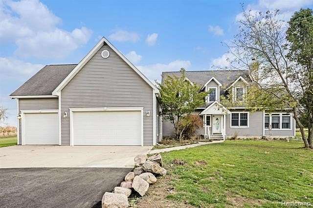 10 Acres of Residential Land with Home for Sale in Howell, Michigan