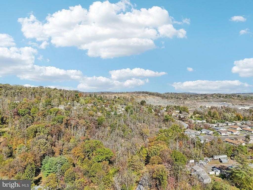 9 Acres of Residential Land for Sale in Douglassville, Pennsylvania