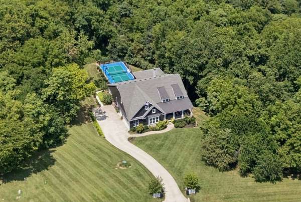 5 Acres of Residential Land with Home for Sale in Thompson's Station, Tennessee