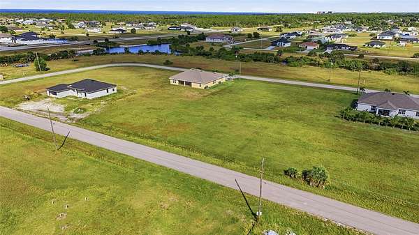 Residential Land for Sale in Cape Coral, Florida