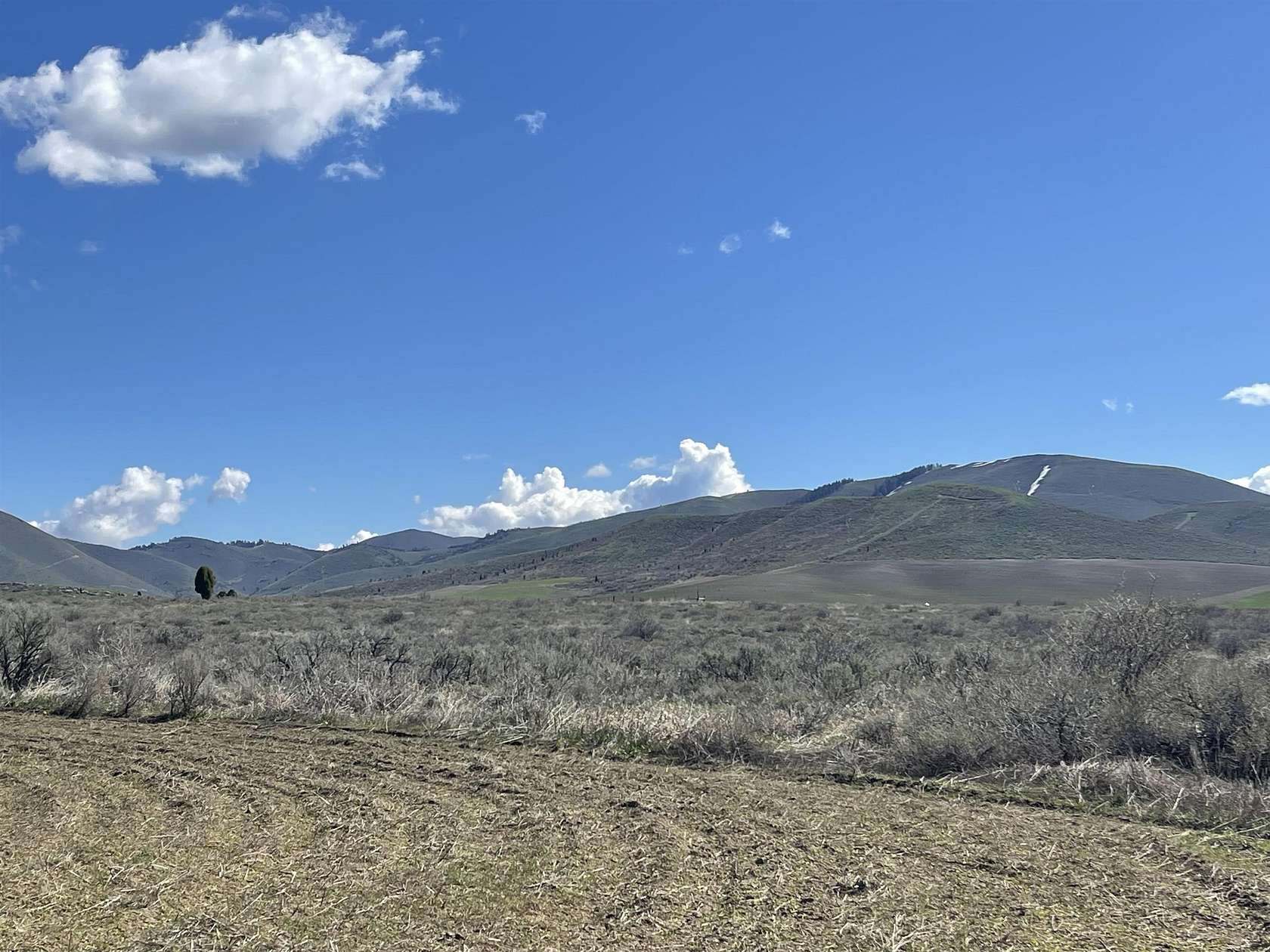 5 Acres of Residential Land for Sale in Soda Springs, Idaho
