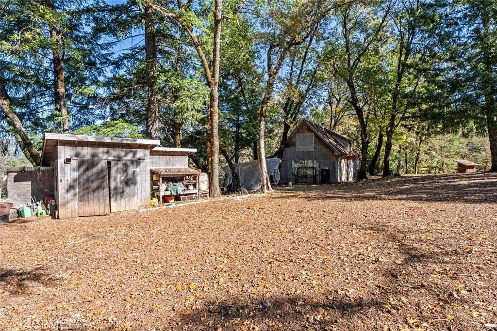 160 Acres of Land for Sale in Laytonville, California