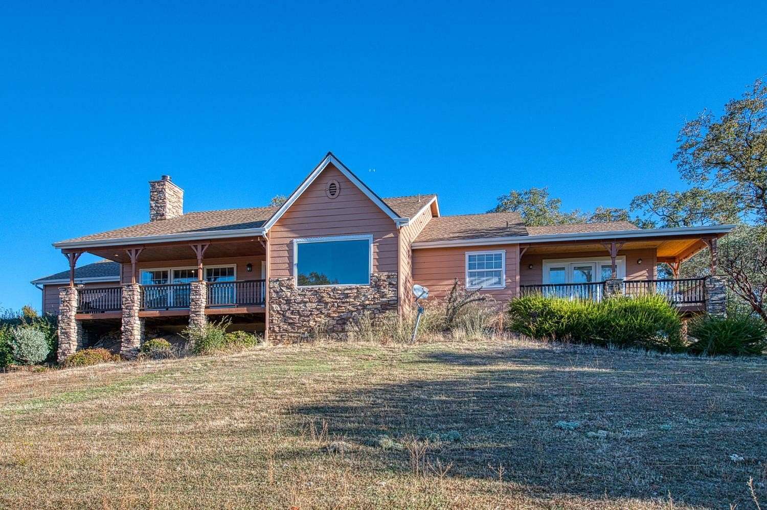 2.1 Acres of Residential Land with Home for Sale in Oakhurst, California