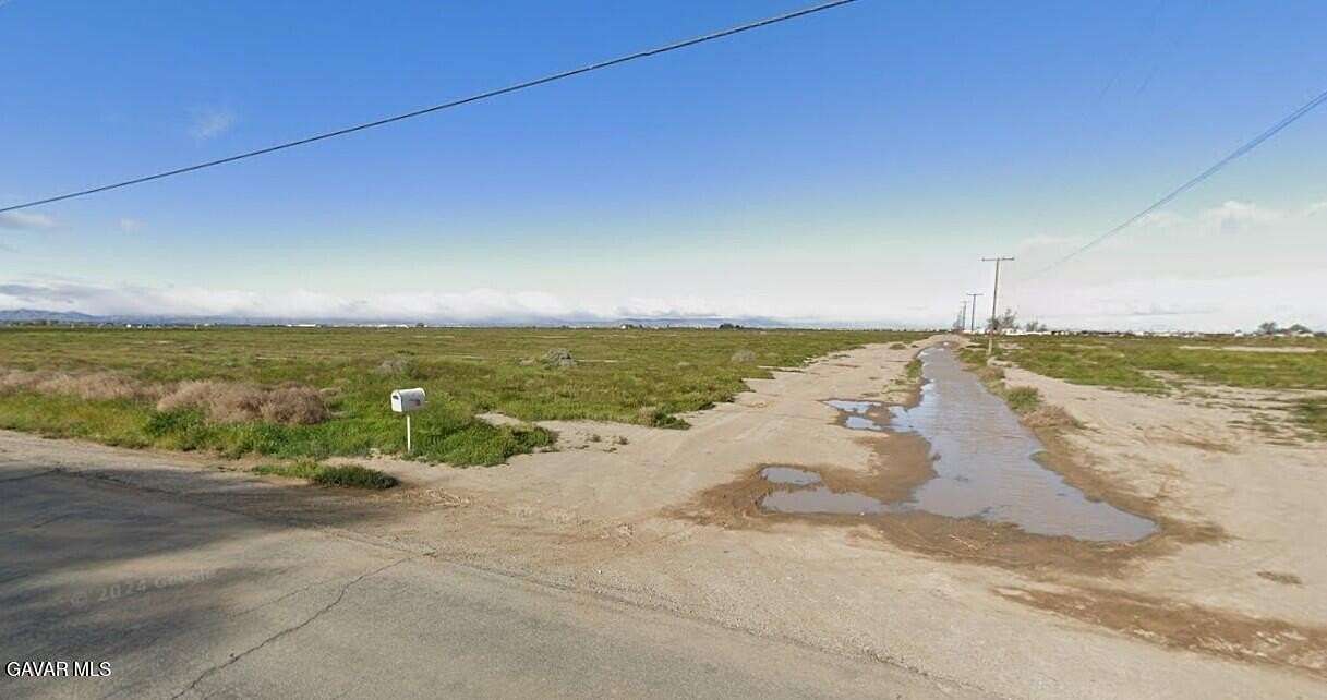 5 Acres of Land for Sale in Lancaster, California
