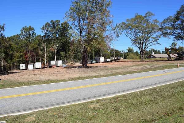1.25 Acres of Mixed-Use Land for Sale in Campobello, South Carolina