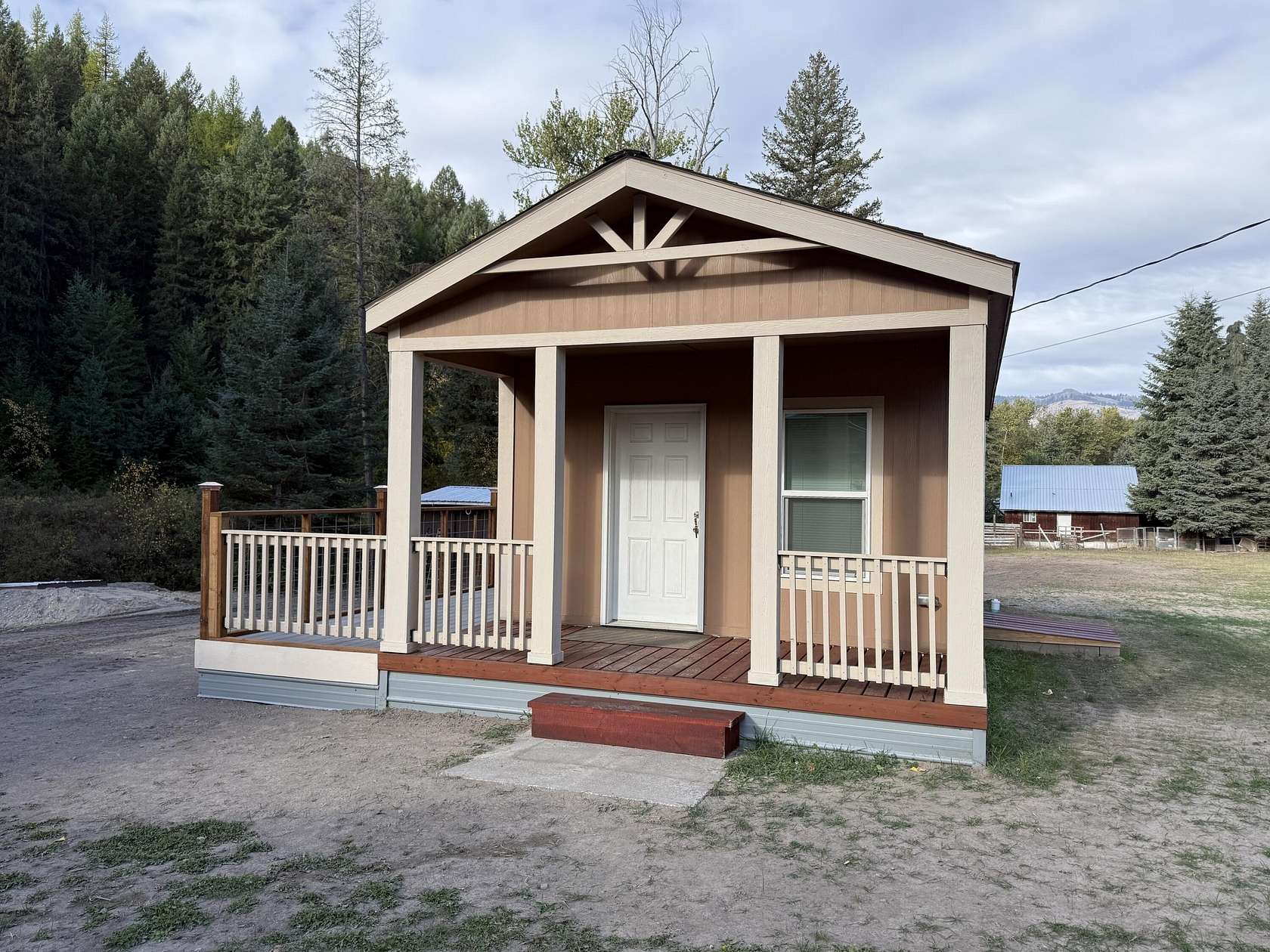 2.47 Acres of Residential Land with Home for Sale in Malo, Washington