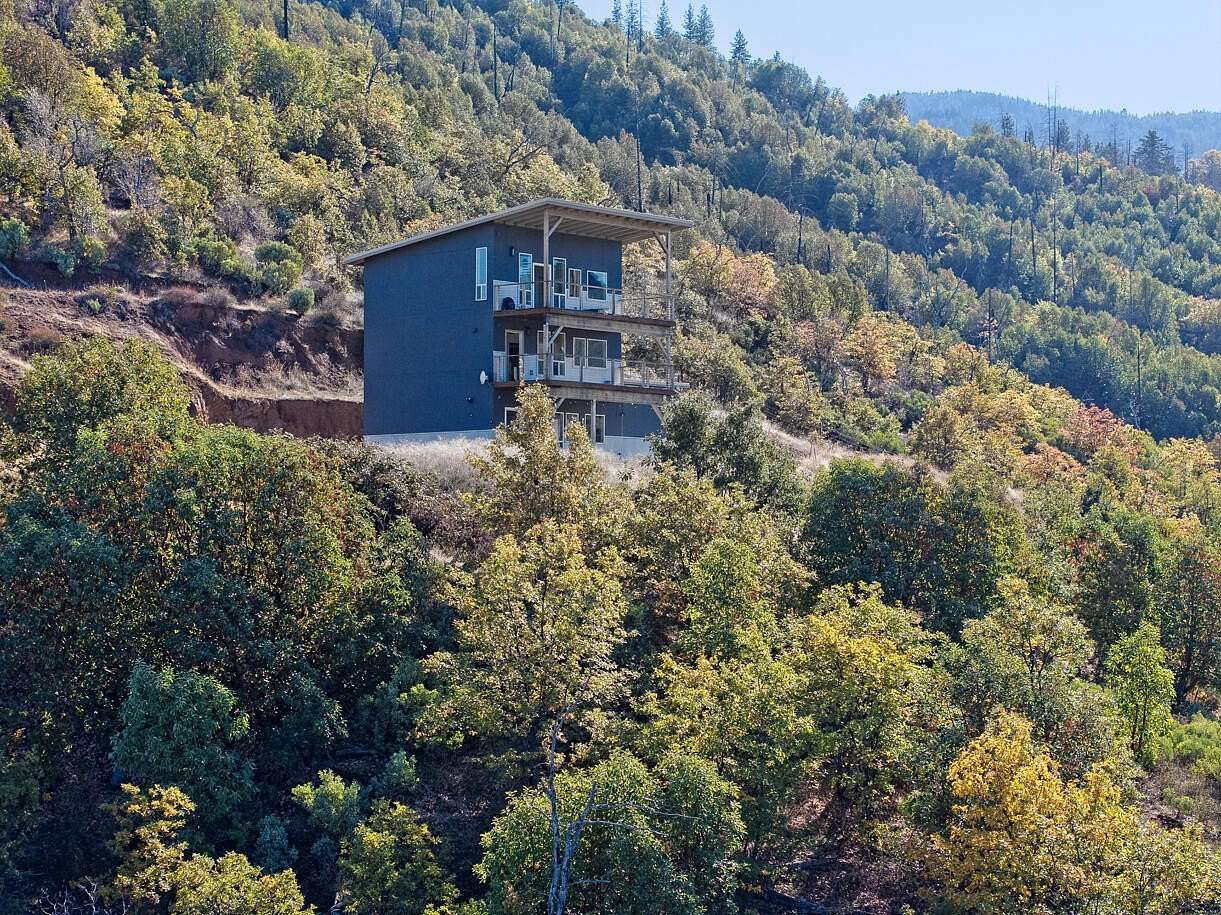 28.2 Acres of Agricultural Land with Home for Sale in Ashland, Oregon