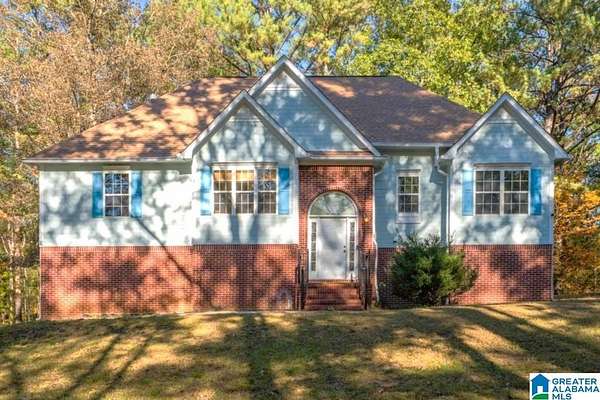 17 Acres of Land with Home for Sale in Sterrett, Alabama