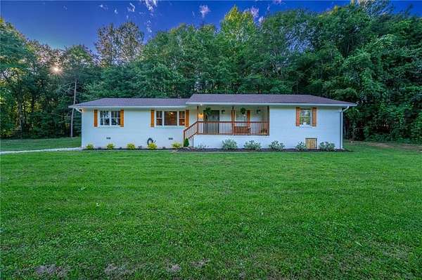 6.79 Acres of Residential Land with Home for Sale in Mount Airy, Georgia