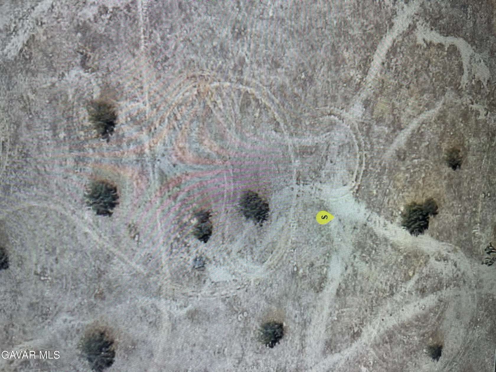 4 Acres of Land for Sale in Sun Village, California
